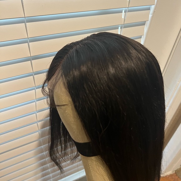 Short bob wig - Picture 5 of 6